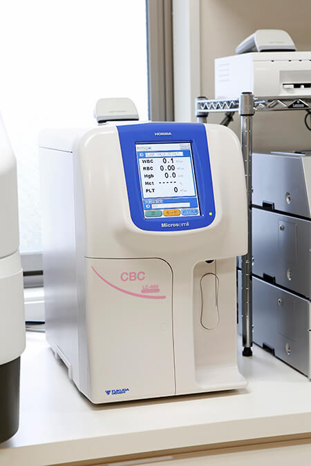 網膜など目の状態を調べる機器
